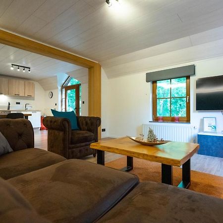 Bills Lodge, Le Plaisir De La Riviere A 2 Minutes Du Centre! Ла-Рош-ан-Арден Екстер'єр фото